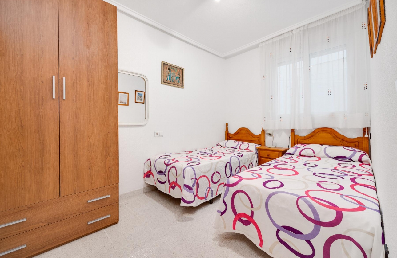 Resale - APARTAMENTO - Torrevieja - playa de los naufragos