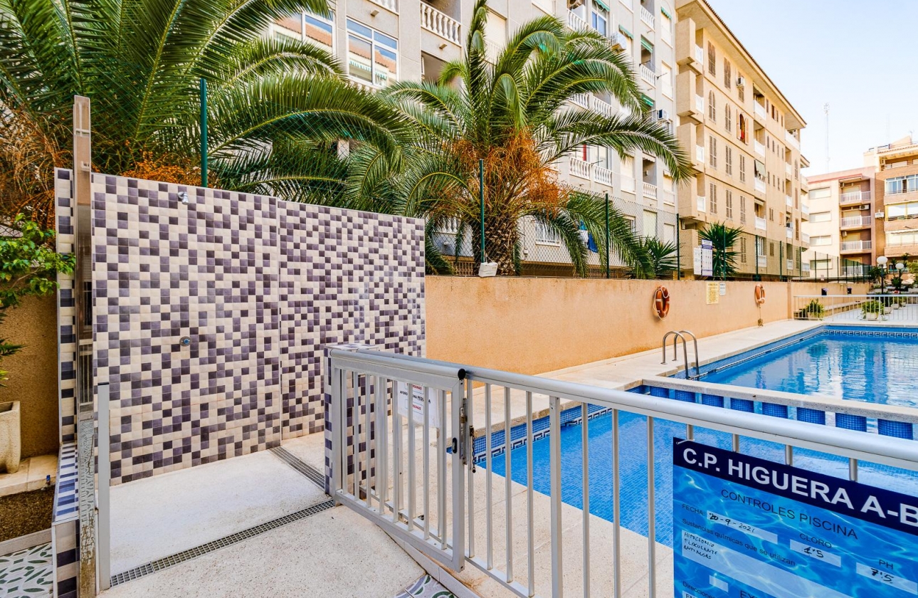 Wiederverkauf - APARTAMENTO - Torrevieja - playa de los naufragos