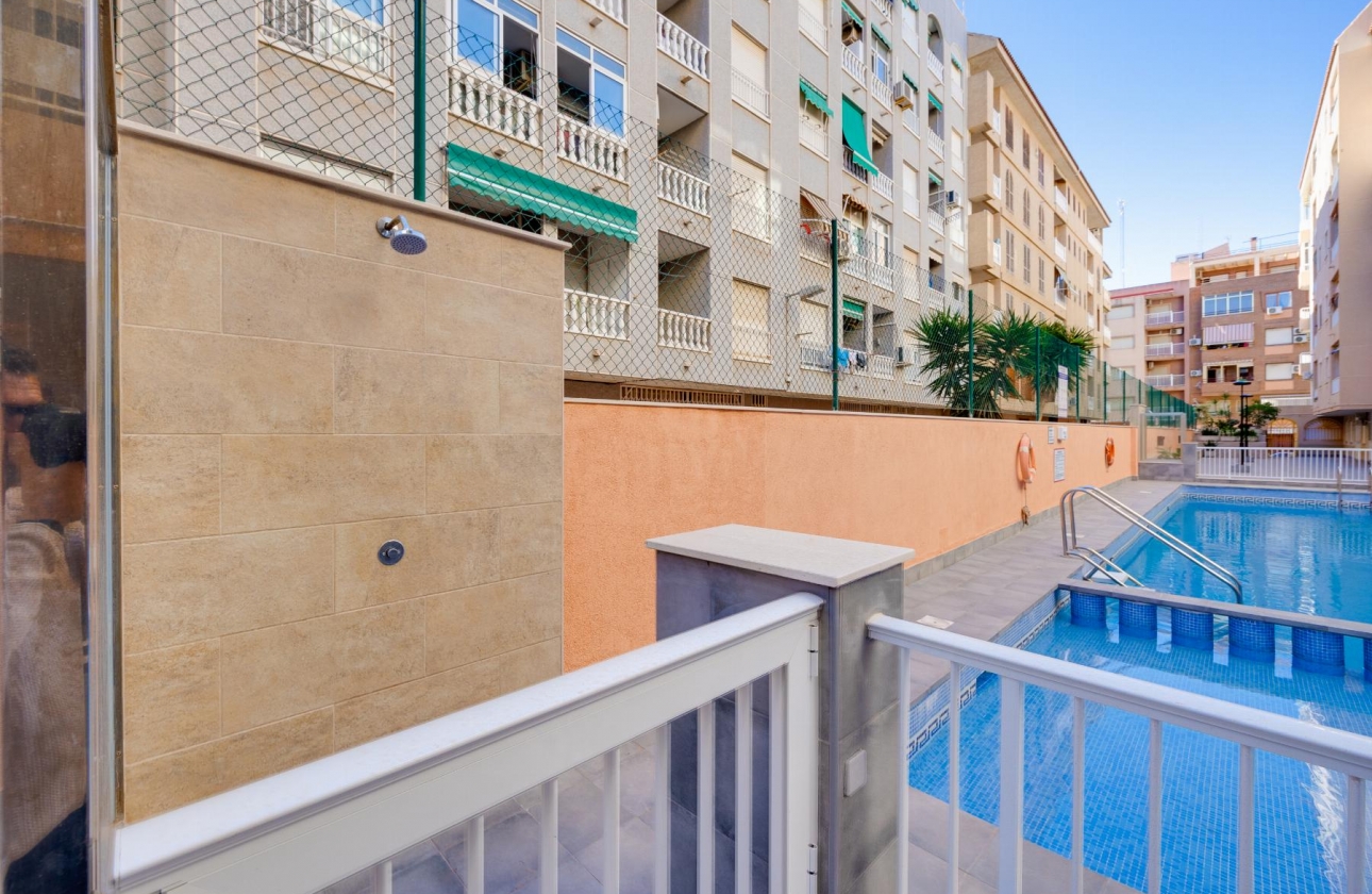 Wiederverkauf - APARTAMENTO - Torrevieja - playa de los naufragos