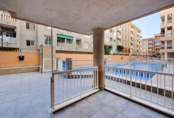 Wiederverkauf - APARTAMENTO - Torrevieja - playa de los naufragos