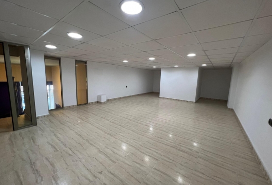 Resale - Commercial Unit - Beniel - CENTRO