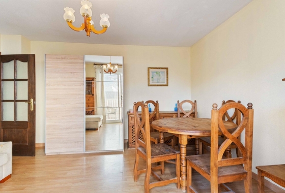 Resale - Apartment - Torrevieja - Acequion