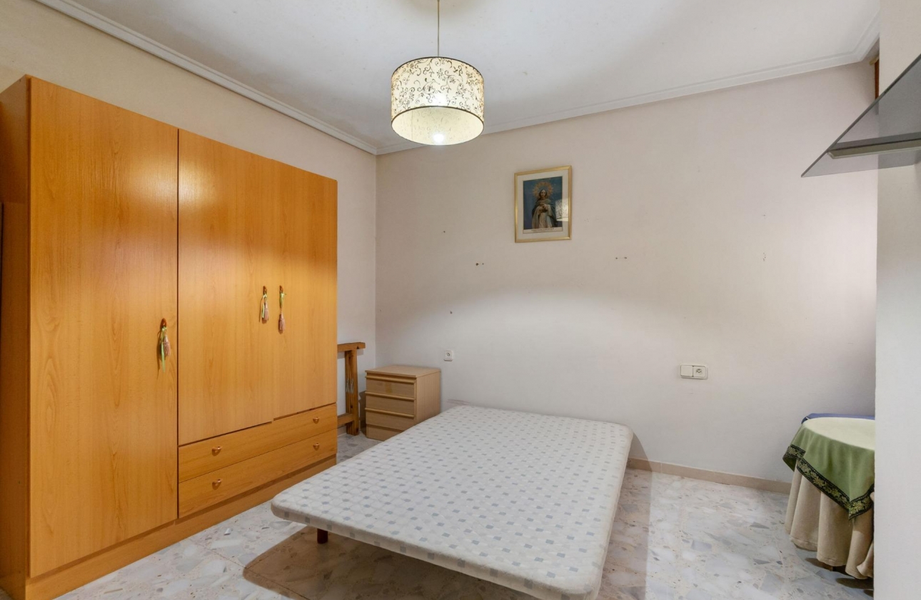 Resale - Apartment - Torrevieja - Centro