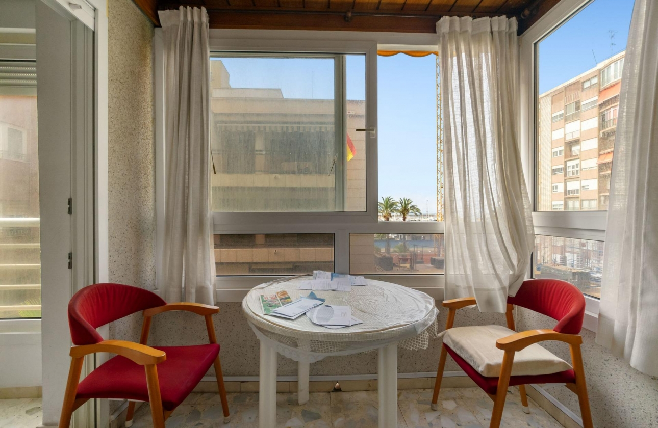 Resale - Apartment - Torrevieja - Centro