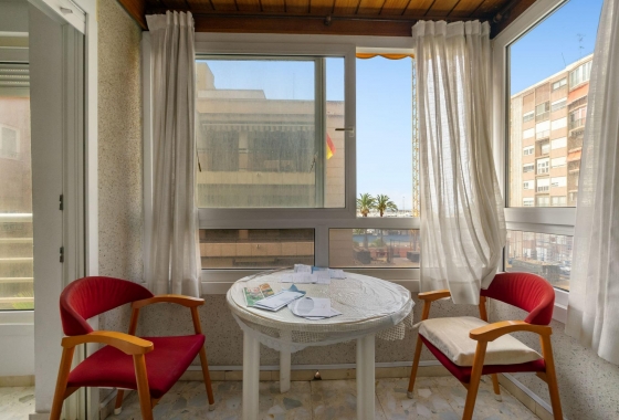 Wiederverkauf - Wohnung - Torrevieja - Centro