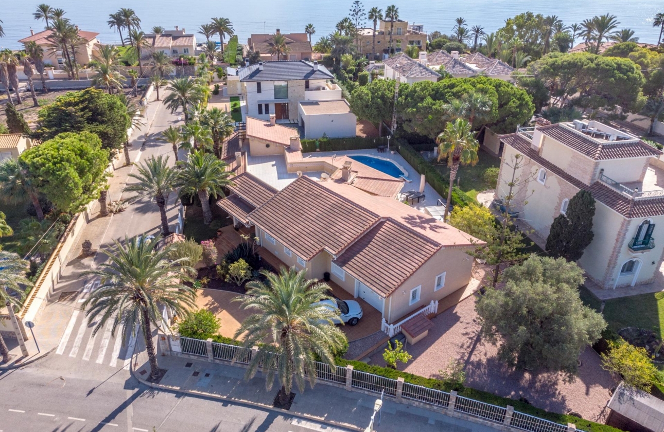 Reventa - Villa - Cabo Roig - MUY CERCA DE LA PLAYA