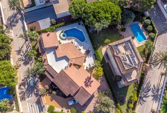 Resale - Villa - Cabo Roig - MUY CERCA DE LA PLAYA