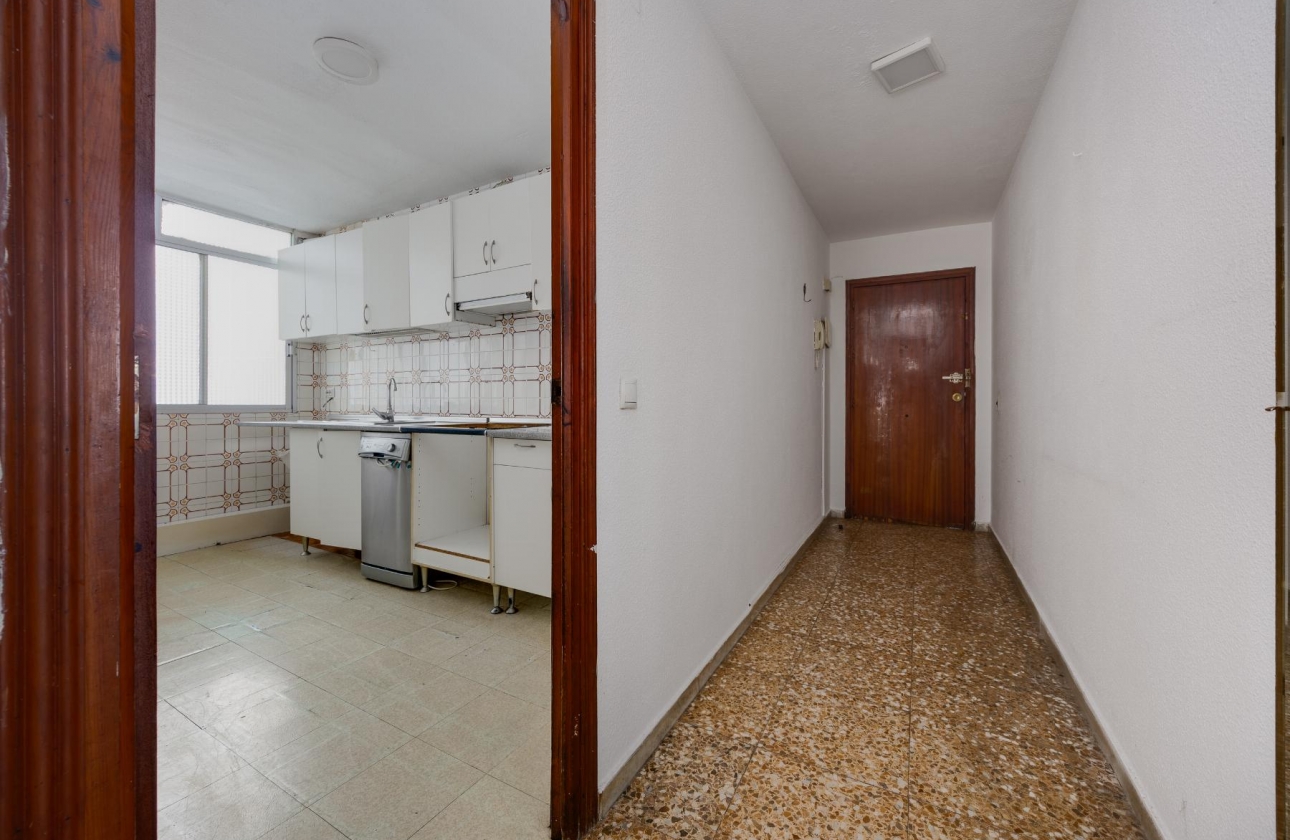 Resale - Apartment - Torrevieja - Playa del Acequión