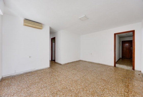 Resale - Apartment - Torrevieja - Playa del Acequión