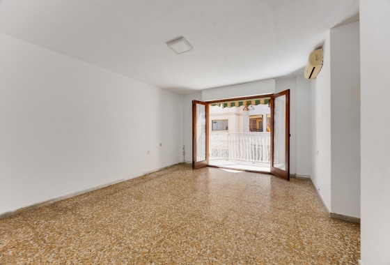 Resale - Apartment - Torrevieja - Playa del Acequión