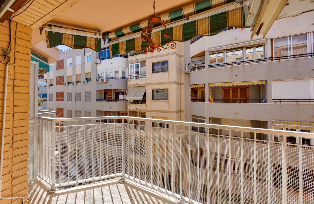 Resale - Apartment - Torrevieja - Playa del Acequión