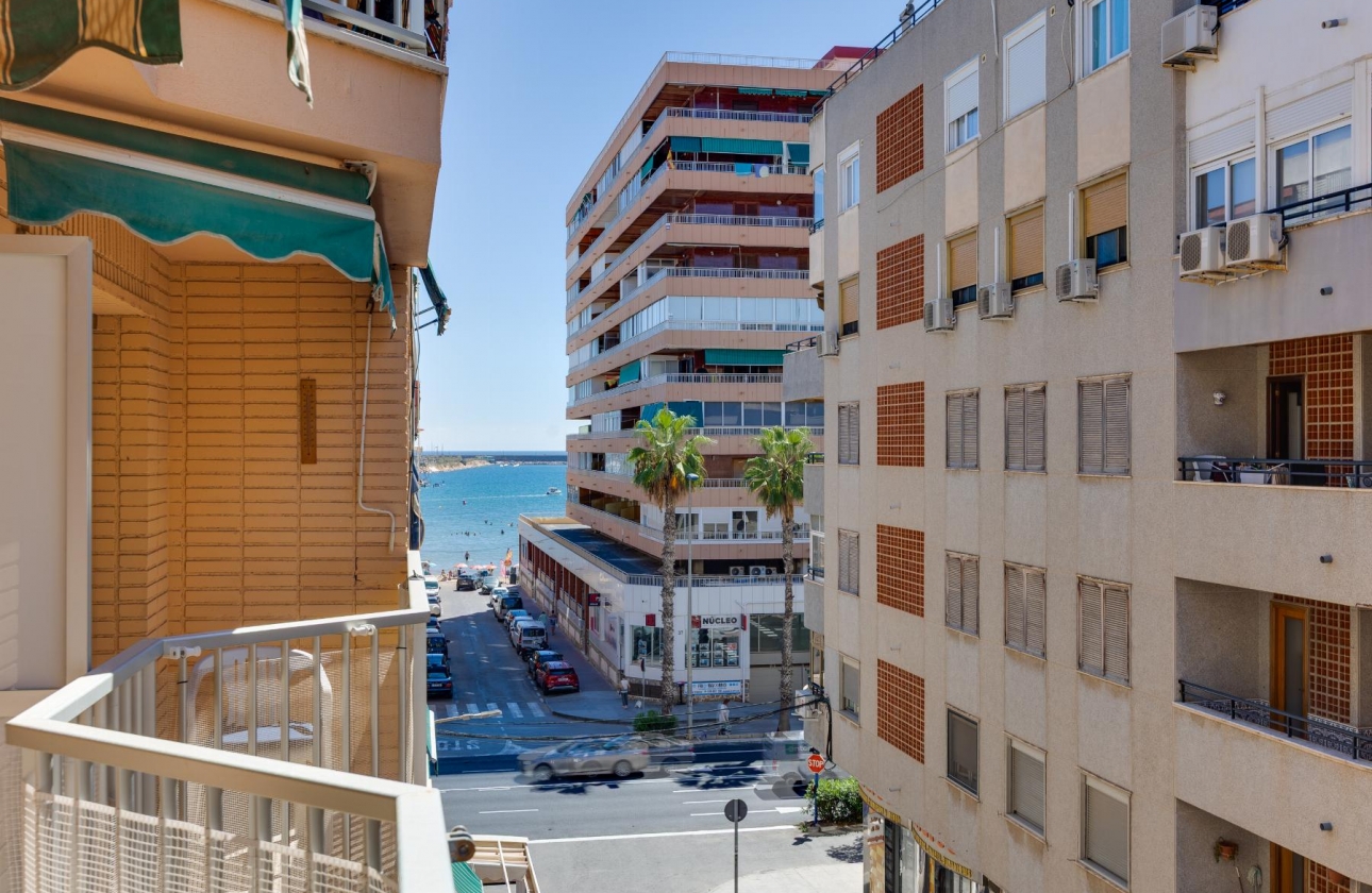 Resale - Apartment - Torrevieja - Playa del Acequión