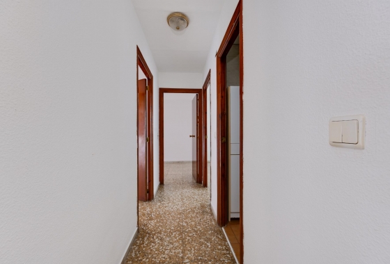 Resale - Apartment - Torrevieja - Playa del Acequión