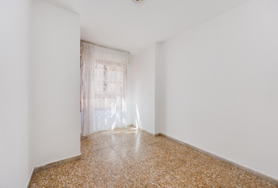 Resale - Apartment - Torrevieja - Playa del Acequión