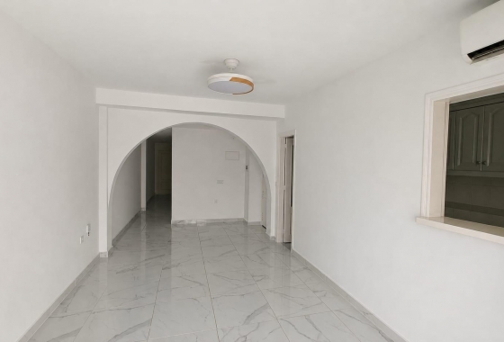 Resale - Apartment - Torrevieja - Acequion