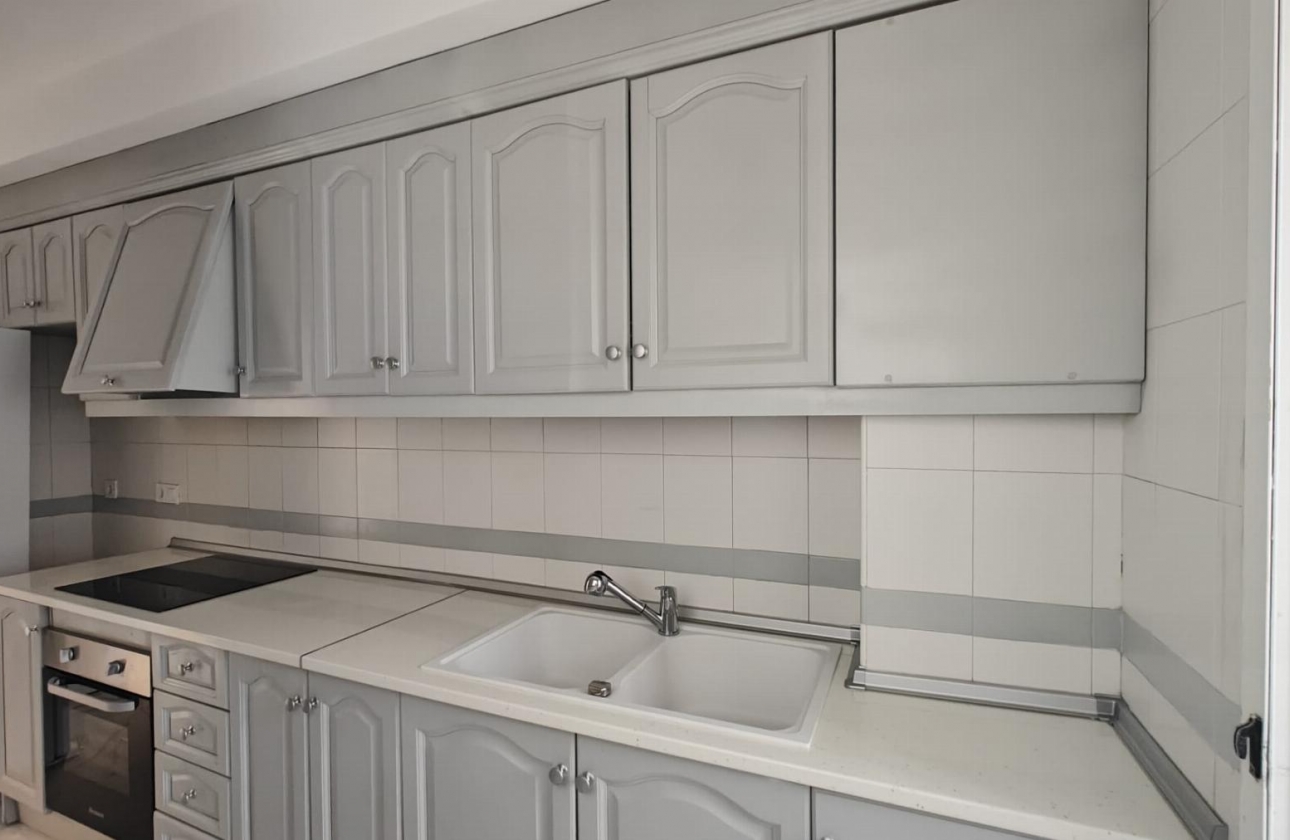 Resale - Apartment - Torrevieja - Acequion