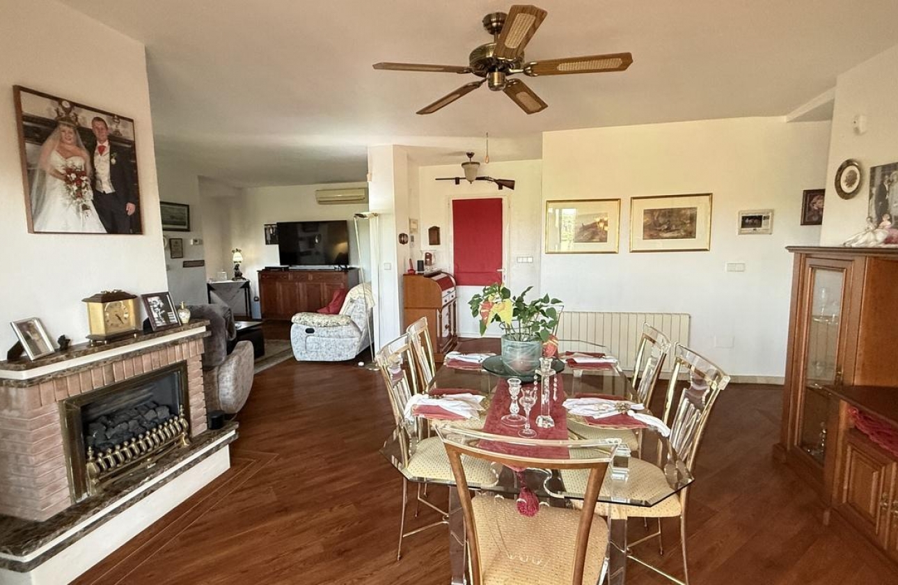 Resale - Villa - Dehesa de Campoamor - Las Ramblas Golf