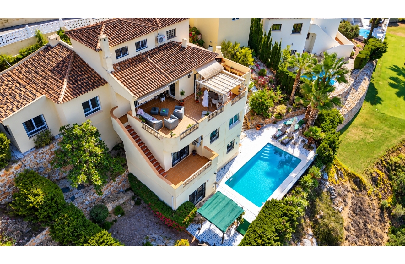 Resale - Villa - Dehesa de Campoamor - Las Ramblas Golf