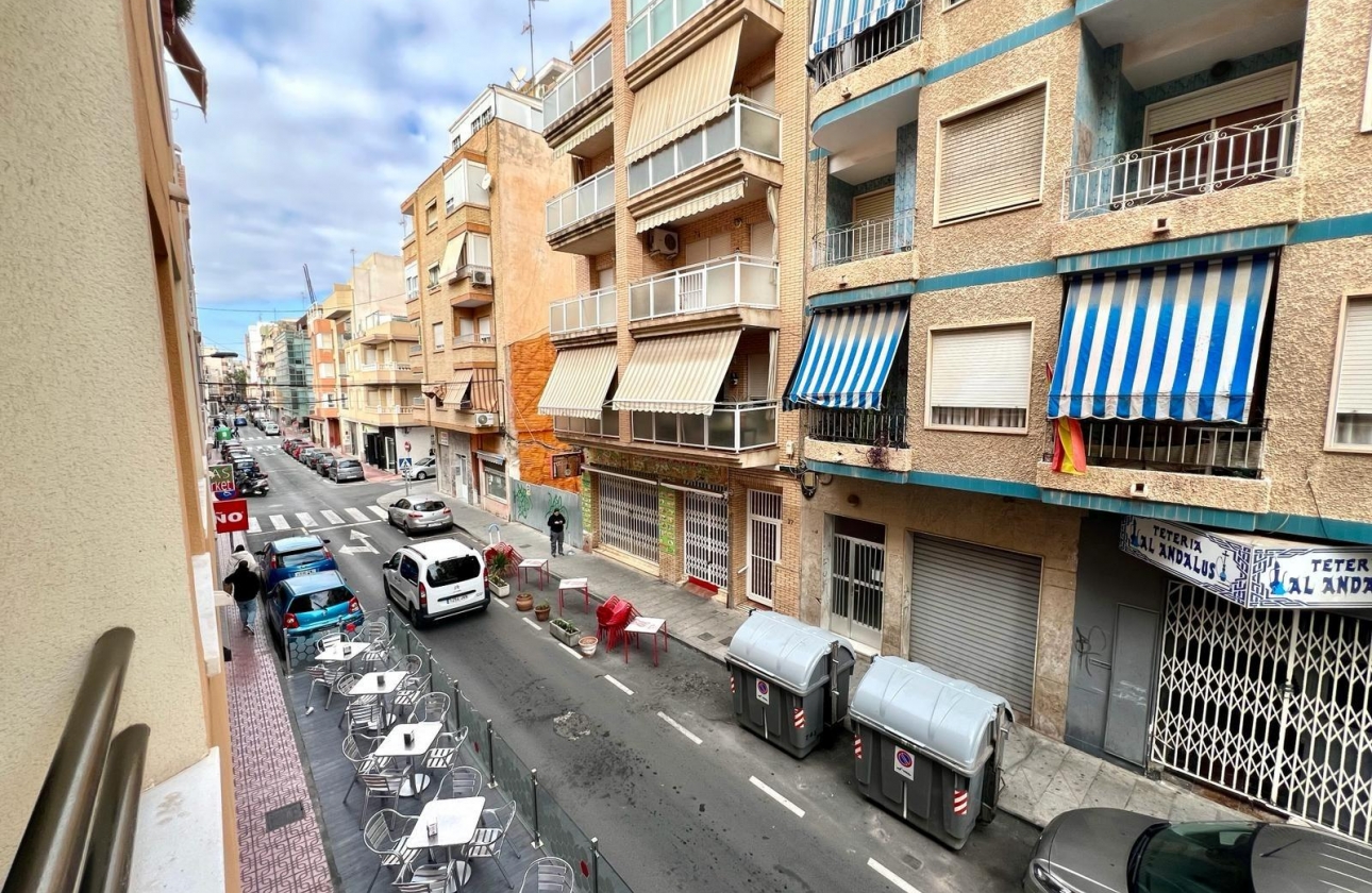 Wiederverkauf - Wohnung - Torrevieja - Centro