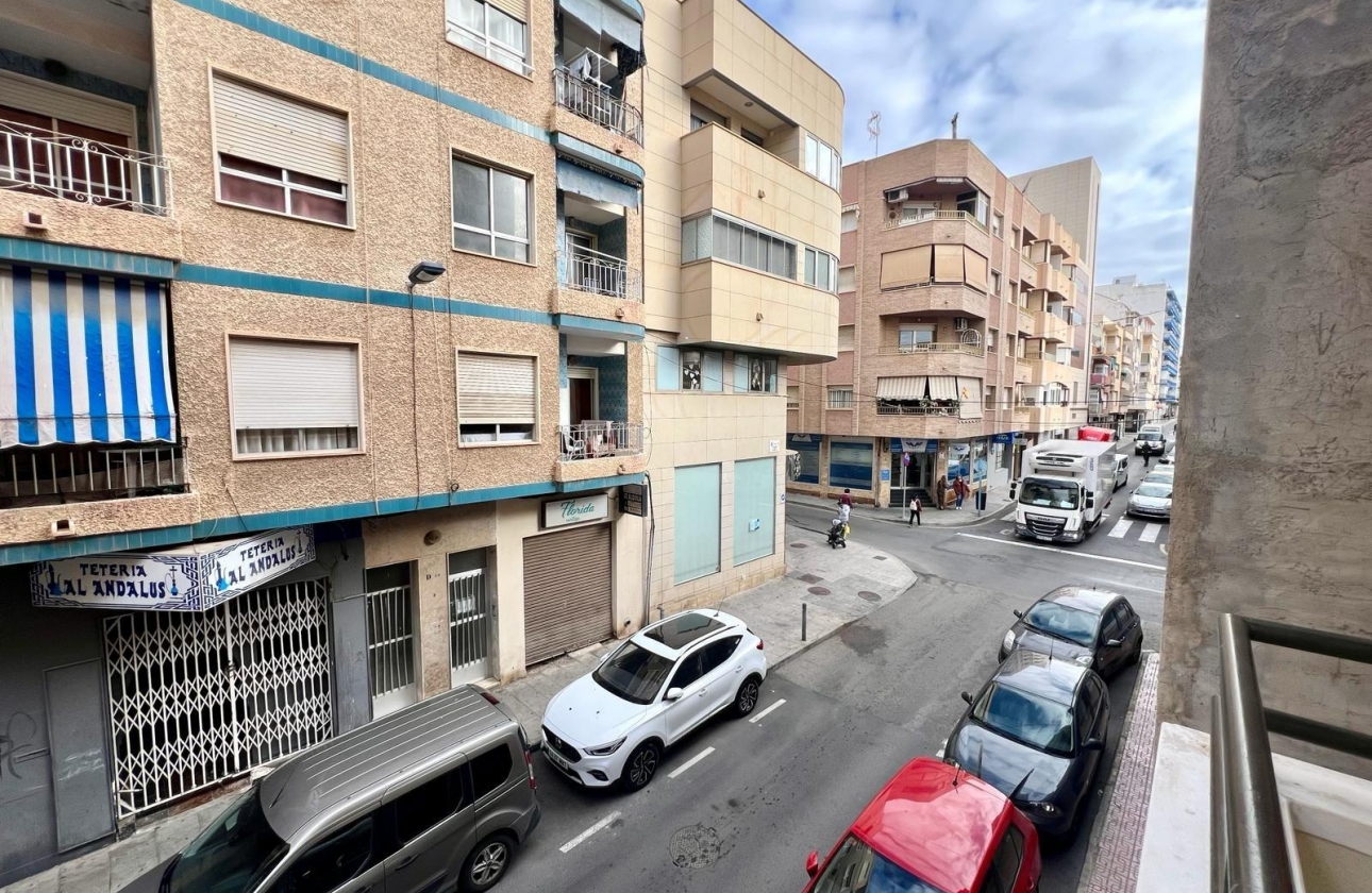 Wiederverkauf - Wohnung - Torrevieja - Centro