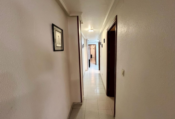 Resale - Apartment - Torrevieja - Centro