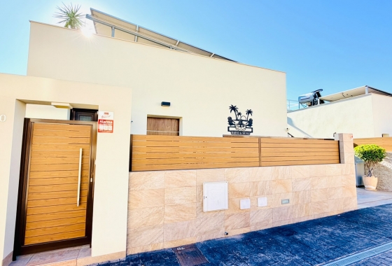 Resale - Villa - Los Montesinos - La Herada