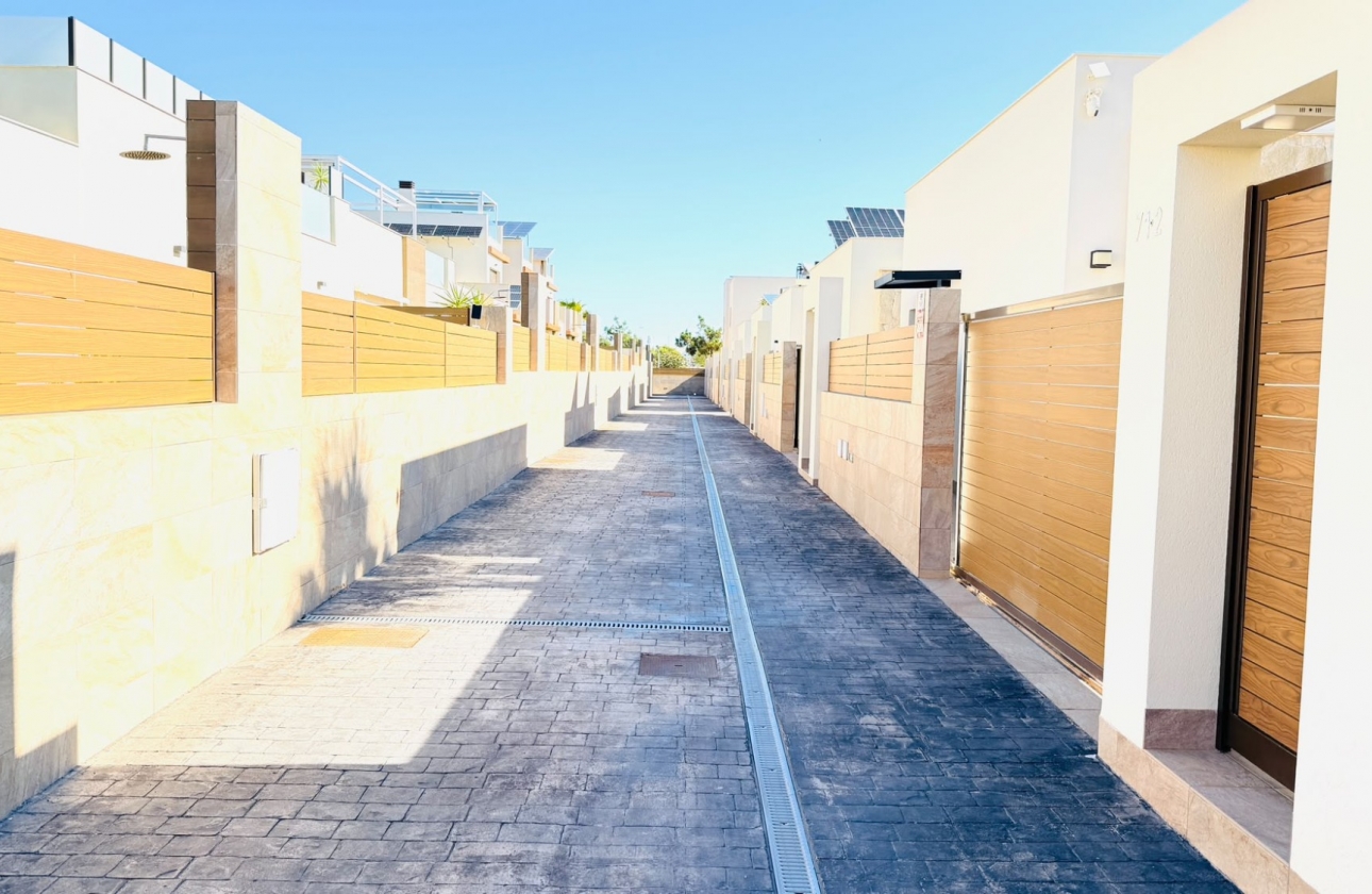 Resale - Villa - Los Montesinos - La Herada