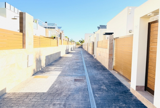 Resale - Villa - Los Montesinos - La Herada