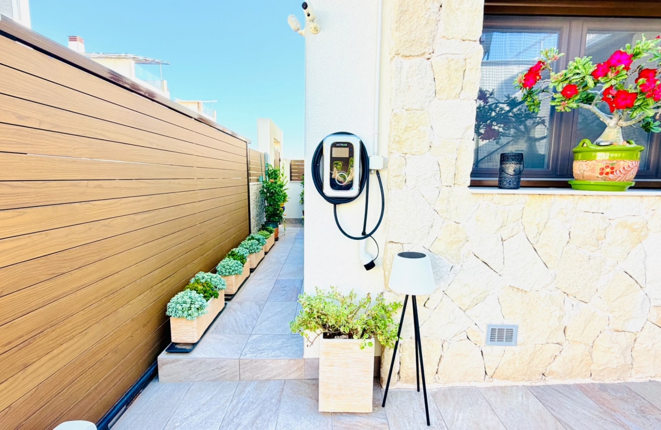 Resale - Villa - Los Montesinos - La Herada