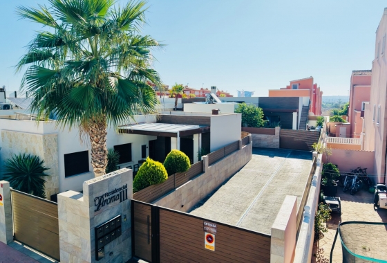 Resale - Villa - Los Montesinos - La Herada