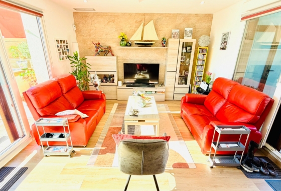 Resale - Villa - Los Montesinos - La Herada