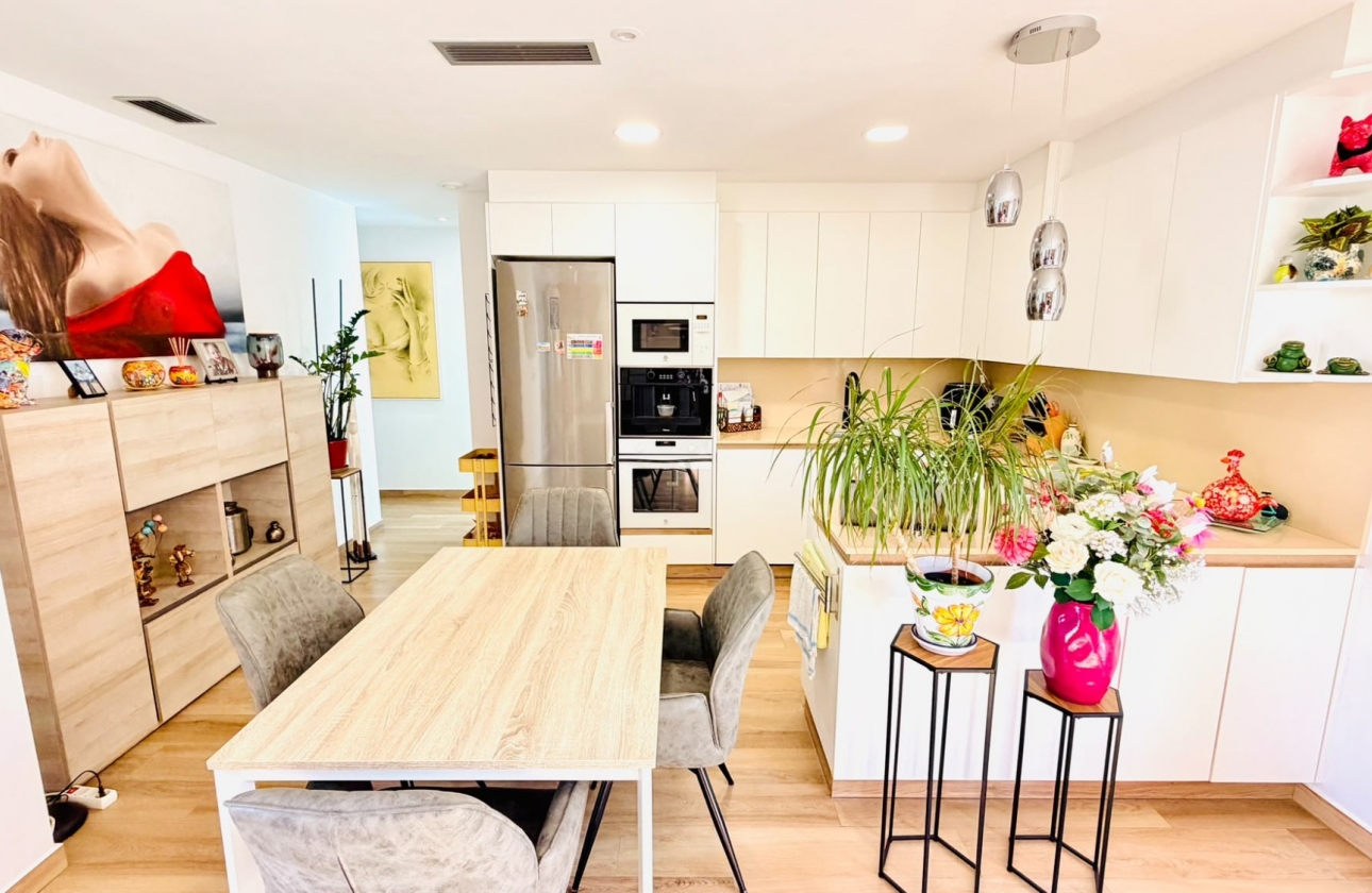 Resale - Villa - Los Montesinos - La Herada