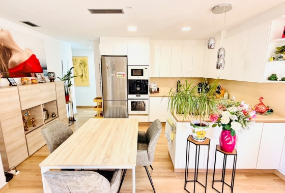 Resale - Villa - Los Montesinos - La Herada