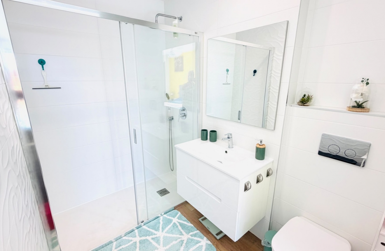 Resale - Villa - Los Montesinos - La Herada