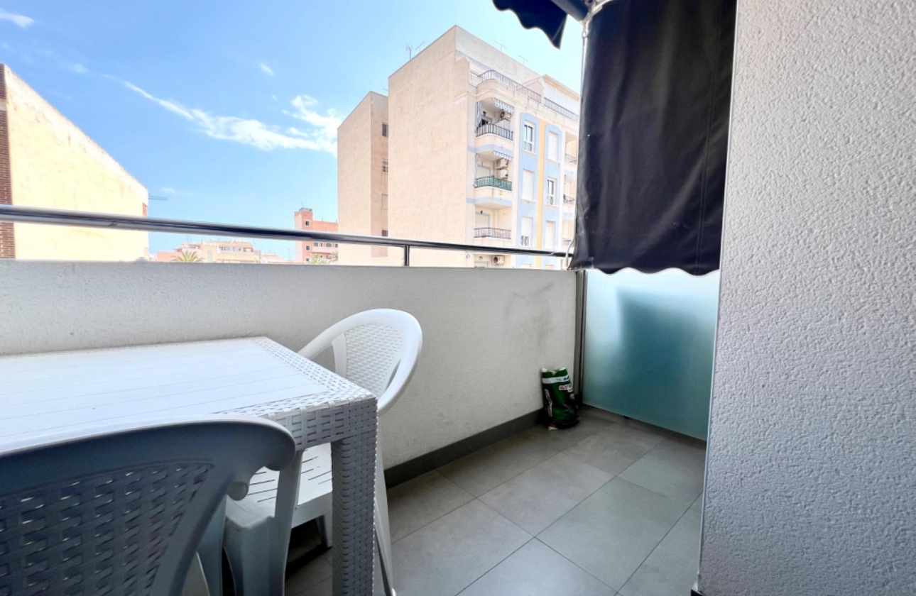 Resale - Apartment - Torrevieja - Centro