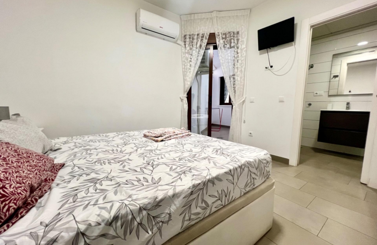 Resale - Apartment - Torrevieja - Centro