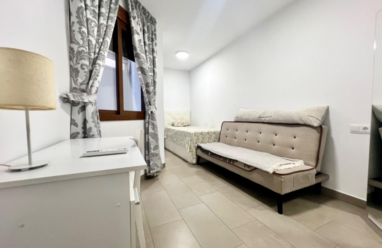 Resale - Apartment - Torrevieja - Centro