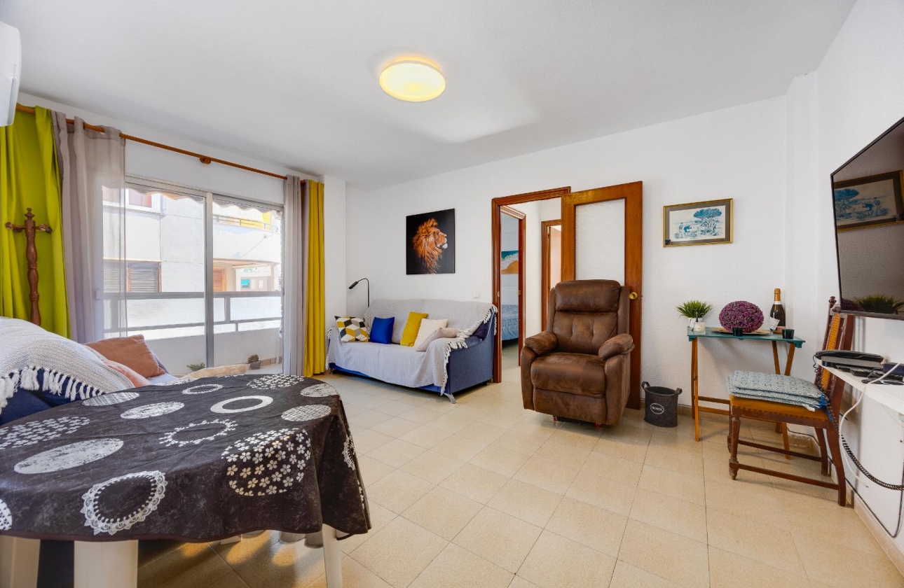 Resale - Apartment - Torrevieja - Playa del Acequión