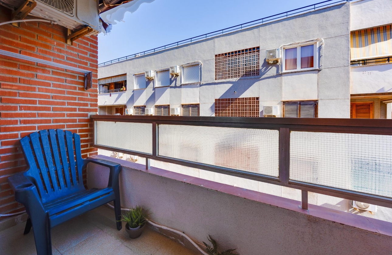 Resale - Apartment - Torrevieja - Playa del Acequión