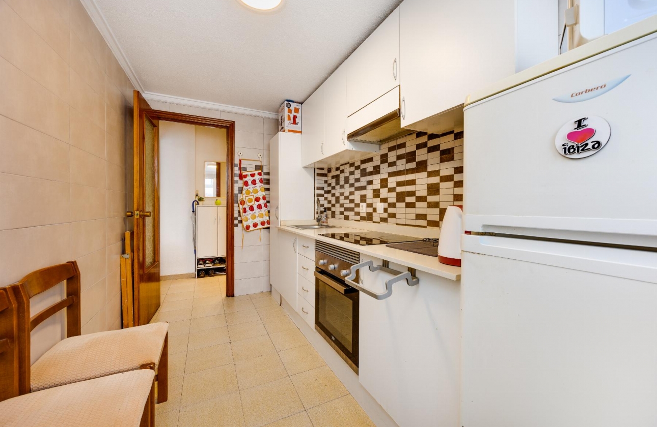 Resale - Apartment - Torrevieja - Playa del Acequión