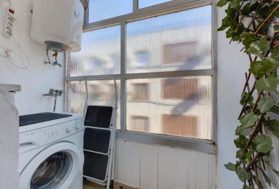 Resale - Apartment - Torrevieja - Playa del Acequión