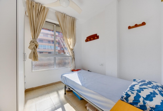 Resale - Apartment - Torrevieja - Playa del Acequión