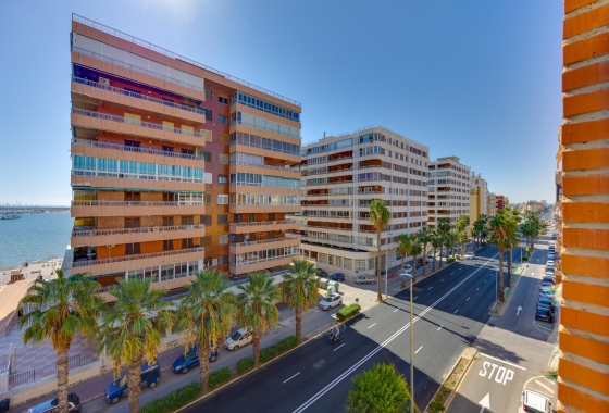 Resale - Apartment - Torrevieja - Playa del Acequión