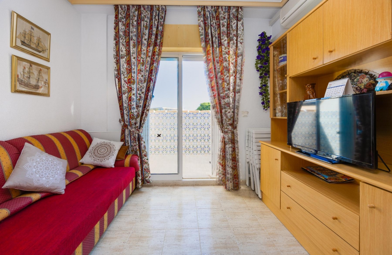 Resale - Apartment - Torrevieja - Playa del Acequión