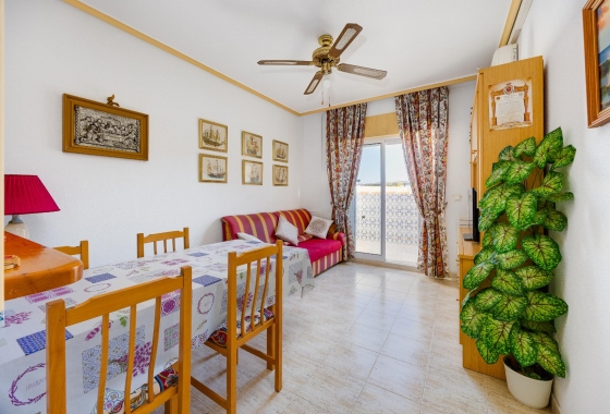Resale - Apartment - Torrevieja - Playa del Acequión