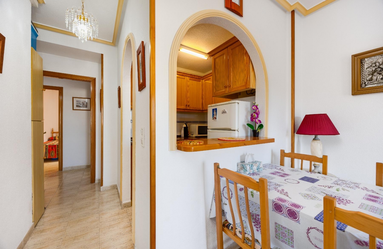Resale - Apartment - Torrevieja - Playa del Acequión