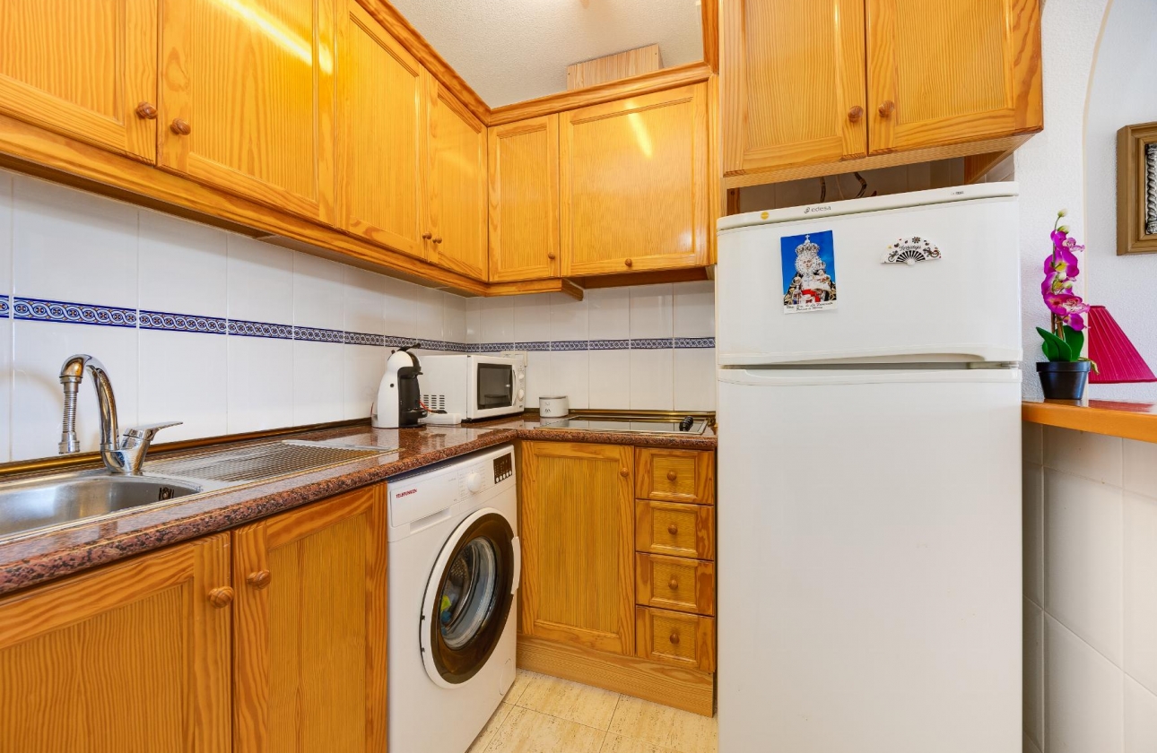 Resale - Apartment - Torrevieja - Playa del Acequión