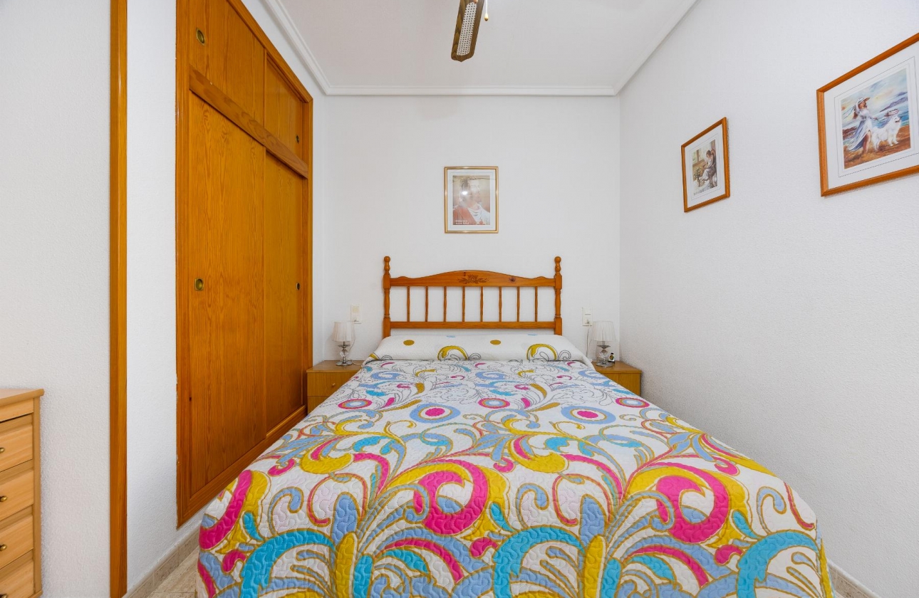 Resale - Apartment - Torrevieja - Playa del Acequión