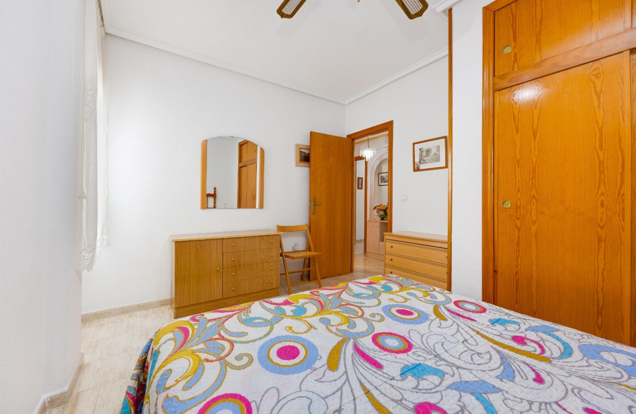 Resale - Apartment - Torrevieja - Playa del Acequión