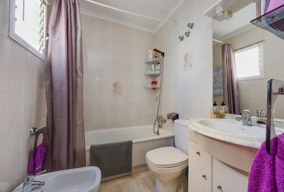 Resale - Apartment - Torrevieja - Playa del Acequión